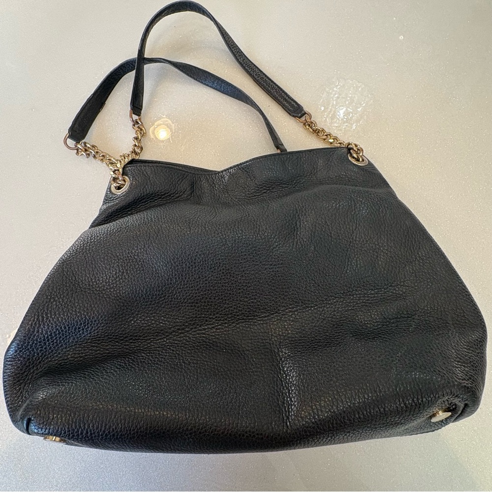 Michael Kors Jet Set Pebbled Leather
Shoulder Bag - Picture 4 of 14